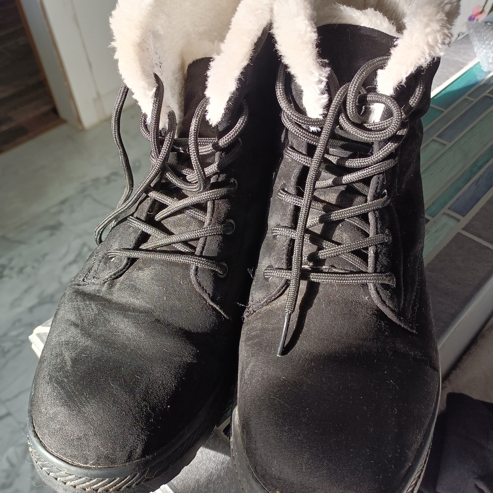 Black Fur-Lined Lace-Up Boots